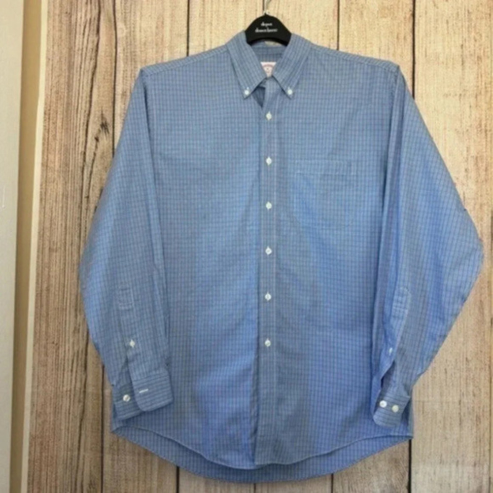 Brooks Brothers 346 Mens Button Down Shirt size Medium
